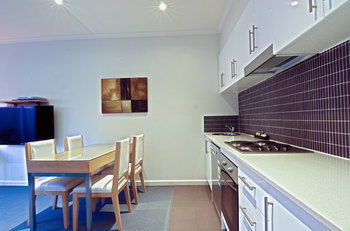 Buckingham International Serviced Apartments - South Australia Travel 19
