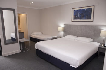 The Savoy Double Bay Hotel - South Australia Travel 13