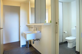 City Edge Serviced Apartments East Melbourne - South Australia Travel 3