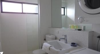 Hiigh Apartments - South Australia Travel 7