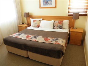 Twin Quays Noosa Resort - South Australia Travel 24