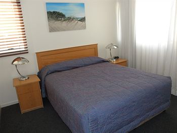 Twin Quays Noosa Resort - South Australia Travel 34