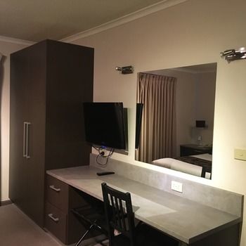 Eltham Gateway Hotel - South Australia Travel 22