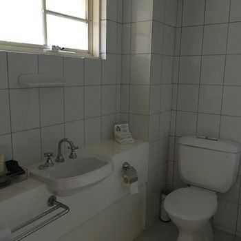 Eltham Gateway Hotel - South Australia Travel 30