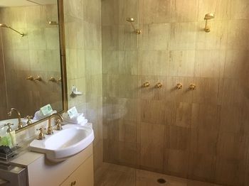 Eltham Gateway Hotel - South Australia Travel 49