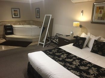 Eltham Gateway Hotel - South Australia Travel 52
