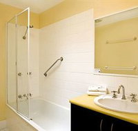 Beach Breakers Resort - South Australia Travel