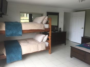Sinclairs Country Retreat - South Australia Travel 19