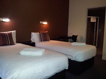 Urban Central Accommodation - Hostel - South Australia Travel 0