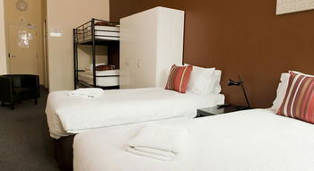 Urban Central Accommodation - Hostel - South Australia Travel 14