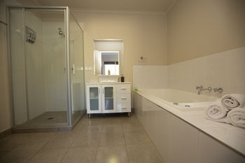De'Vine Escape - South Australia Travel 11