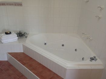 Valley Of The Waters B&B - South Australia Travel 8