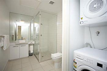 Astra Apartments - Docklands - South Australia Travel 5