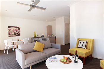H Boutique Hotel - South Australia Travel 3