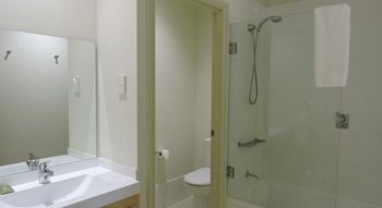 H Boutique Hotel - South Australia Travel 10