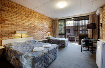 Villa Noosa Hotel - South Australia Travel 2