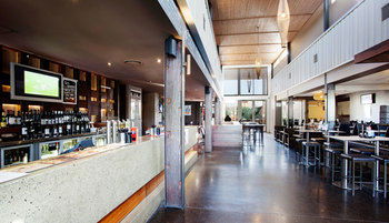 Villa Noosa Hotel - South Australia Travel 4