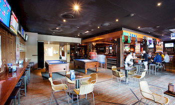 Villa Noosa Hotel - South Australia Travel 21