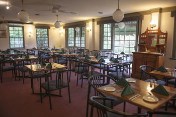 Colonial Terrace Motor Inn - South Australia Travel 13