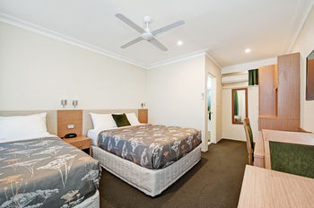 Colonial Terrace Motor Inn - South Australia Travel 19