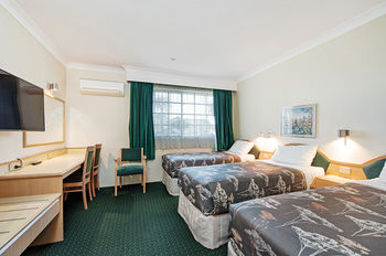 Colonial Terrace Motor Inn - South Australia Travel 23