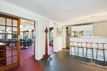 Colonial Terrace Motor Inn - South Australia Travel 40