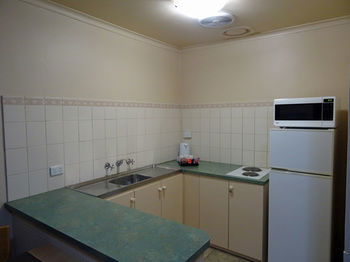 Best Western Fawkner Suites & Serviced Apartments - South Australia Travel 8