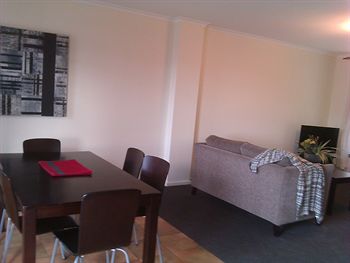 Australian Home Away @ Box Hill 32 - South Australia Travel 3
