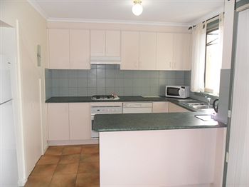 Australian Home Away @ Box Hill 32 - South Australia Travel 11