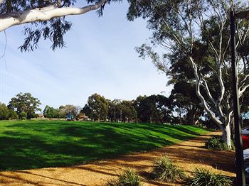 Australian Home Away @ Box Hill 32 - South Australia Travel 16