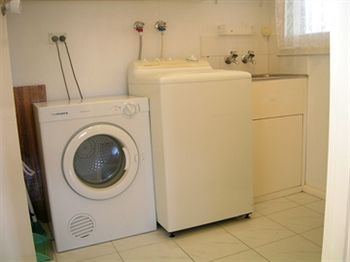 Australian Home Away @ Doncaster Grange Park - South Australia Travel 3