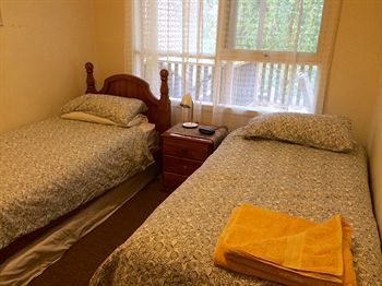 Australian Home Away @ Doncaster Grange Park - South Australia Travel 6