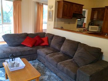 Australian Home Away @ Doncaster Grange Park - South Australia Travel 17
