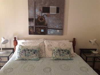 Australian Home Away @ Doncaster Andersons Creek 2 - South Australia Travel 1