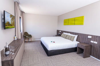 Ibis Styles The Entrance - South Australia Travel 7
