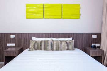 Ibis Styles The Entrance - South Australia Travel 9