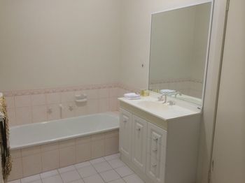 Australian Home Away Ringwood @ Bardia - South Australia Travel 1