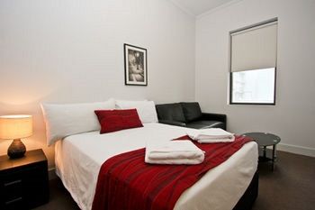 The Star Apartments - South Australia Travel 6