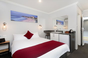 Merewether Motel - South Australia Travel 8
