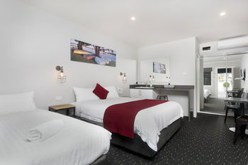 Merewether Motel - South Australia Travel 11