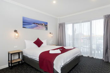 Merewether Motel - South Australia Travel 13