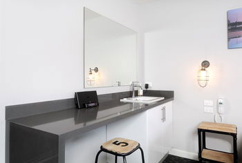 Merewether Motel - South Australia Travel 17