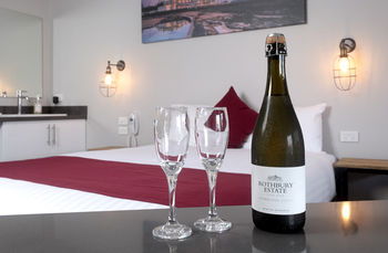Merewether Motel - South Australia Travel 19