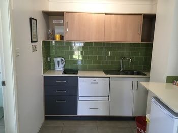 Harbourview Serviced Apartments - South Australia Travel 26