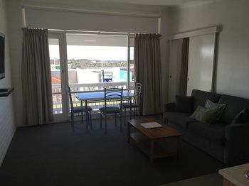 Harbourview Serviced Apartments - South Australia Travel 40