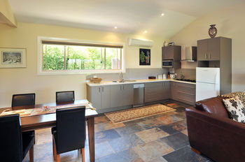 Langbrook Estate Cottages - South Australia Travel 10