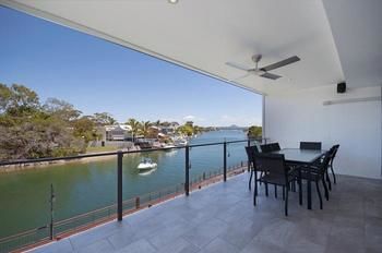 Jacaranda Noosa - South Australia Travel 0