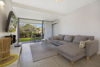 Jacaranda Noosa - South Australia Travel 19