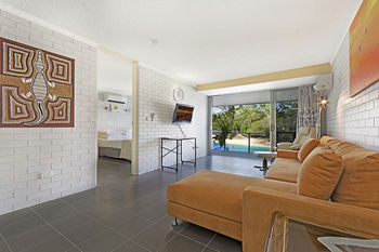 Jacaranda Noosa - South Australia Travel 55