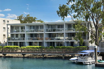 Jacaranda Noosa - South Australia Travel 57